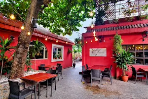 La Taverna Lagos image