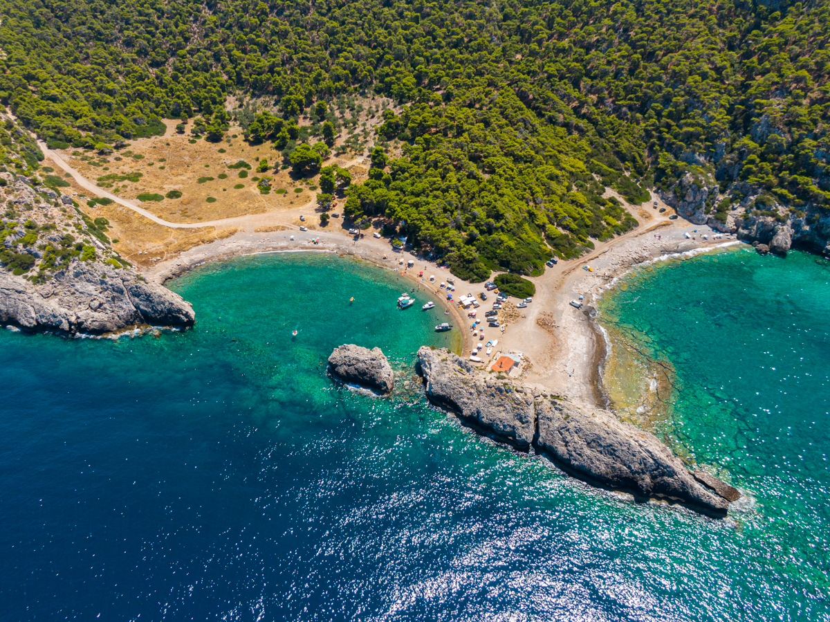 Fotografie cu Mylokope beach cu o suprafață de apa pură turcoaz