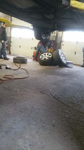 Tire Shop «Westown Tire & Auto Repair», reviews and photos, 2703 Scranton Rd, Cleveland, OH 44113, USA