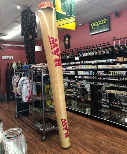 Tobacco Shop «Sky High Smoke Shop», reviews and photos, 19801 NW 27th Ave, Miami Gardens, FL 33056, USA