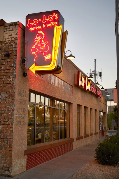 Lo-Lo,s Chicken & Waffles - 1220 S Central Ave, Phoenix, AZ 85003