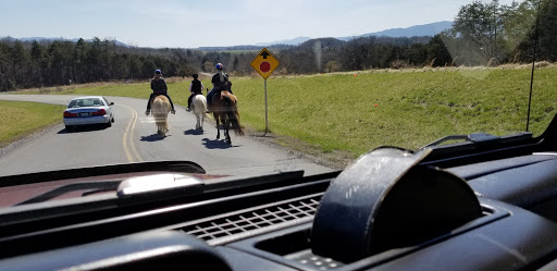 Golf Course «Caverns Country Club Resort», reviews and photos, 910 T.C. Northcott Blvd, Luray, VA 22835, USA