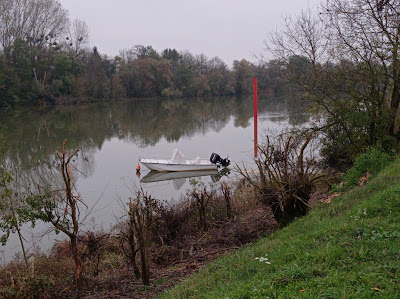 Parking aire Porte de Bourgogne direction Paris à Saint-Albain