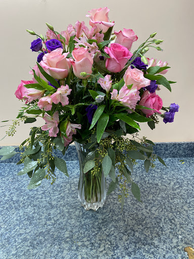 Florist «Sunset Florist», reviews and photos, 470 Bergen Blvd, Ridgefield, NJ 07657, USA