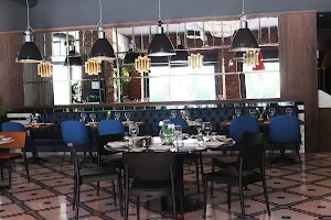 Solaya Restaurant & Lounge image
