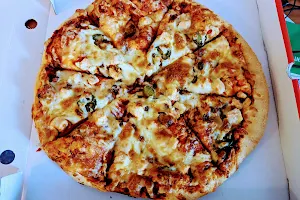 Tate’s Pizza image