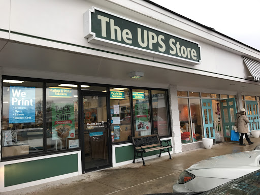 Shipping and Mailing Service «The UPS Store», reviews and photos, 1717 W Kirby Ave, Champaign, IL 61821, USA