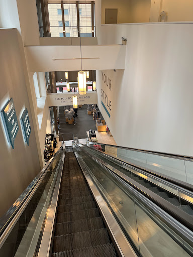 Department Store «Nordstrom Rack Chicago Avenue», reviews and photos, 101 E Chicago Ave, Chicago, IL 60611, USA