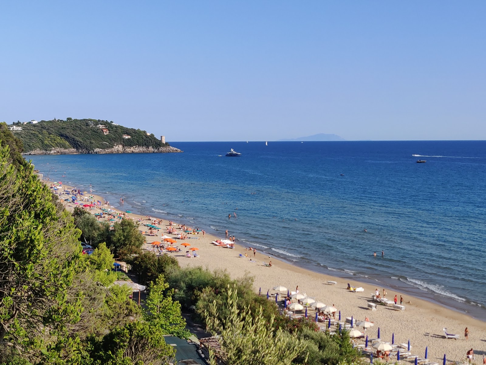 Fotografie cu Spiaggia dell'Arenauta cu drept și lung