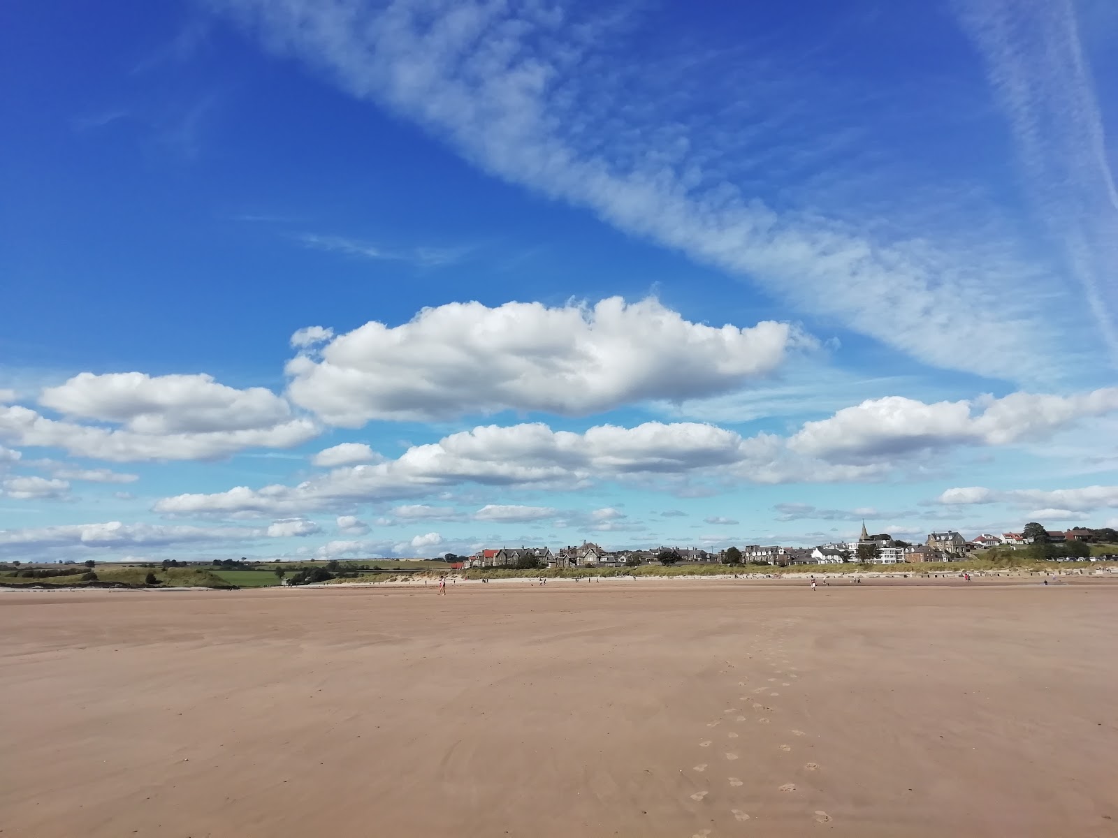 Alnmouth beach photo #9