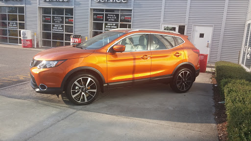 Car Dealer «Hall Nissan Virginia Beach», reviews and photos, 3757 Bonney Rd, Virginia Beach, VA 23452, USA