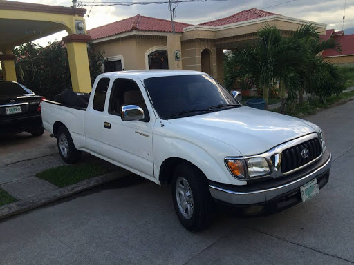 RadioShack - Closed, 635 S Clinton Ave #205, Trenton, NJ 08611, USA, 