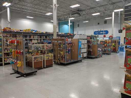 Pet Supply Store «PetSmart», reviews and photos, 13000 Aurora Ave N, Seattle, WA 98133, USA