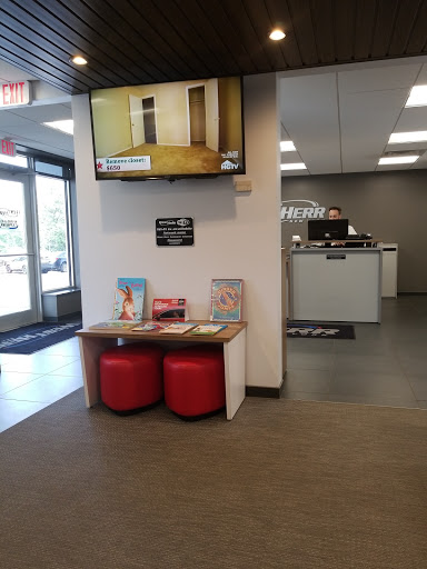 Nissan Dealer «West Herr Nissan of Orchard Park», reviews and photos, 3580 Southwestern Blvd, Orchard Park, NY 14127, USA
