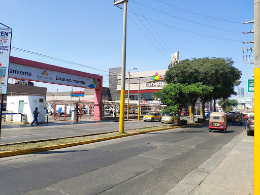 Parking Estacionamiento Plaza Del Sol.