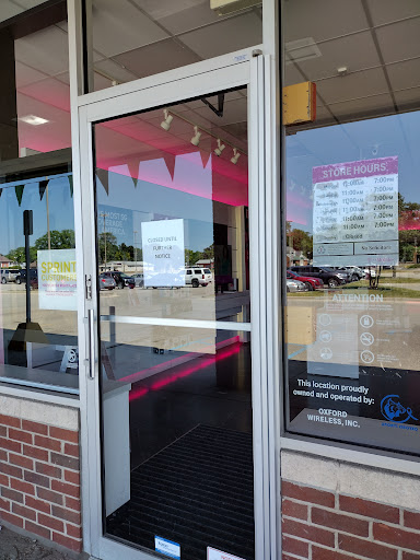 Cell Phone Store «T-Mobile», reviews and photos, 202 S Washington St, Oxford, MI 48371, USA