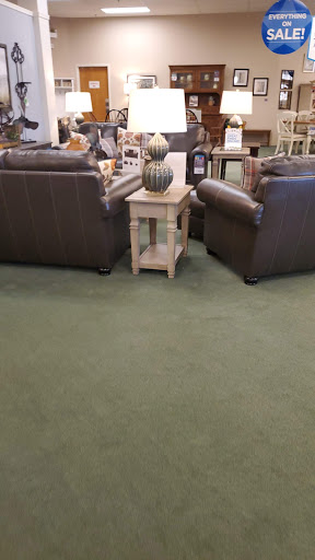 Furniture Store «Raymour & Flanigan Furniture and Mattress Store», reviews and photos, 14 Candlewood Lake Rd, Brookfield, CT 06804, USA