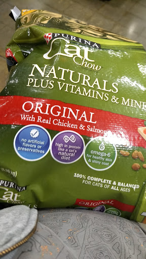 Pet Supply Store «PetSmart», reviews and photos, 15555 E 14th St, San Leandro, CA 94578, USA