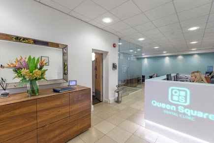 عيادة كوين سكوير لطب الأسنان والزرع - Queen Square Dental & Implant Clinic