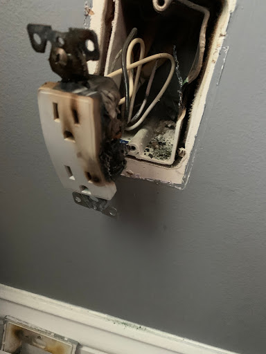 Electrician «Mister Sparky of Myrtle Beach», reviews and photos, 209 Waltrip St #3, Conway, SC 29526, USA