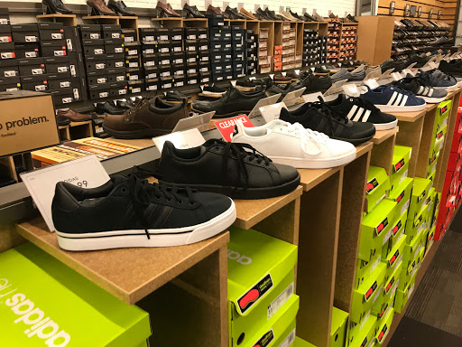 Shoe Store «DSW Designer Shoe Warehouse», reviews and photos, 1650 Airport Blvd #350, Pensacola, FL 32504, USA