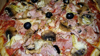 Plats et boissons du Pizzeria Piccola Napoli à Tourcoing - n°3