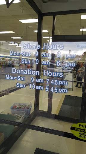 Thrift Store «Goodwill Retail Store of Florissant», reviews and photos, 472 Lindbergh Blvd, Florissant, MO 63031, USA