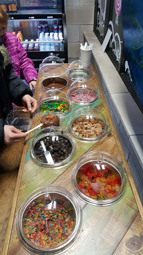 Donut Shop «Daily Dozen», reviews and photos, 32701 Woodward Ave, Royal Oak, MI 48073, USA