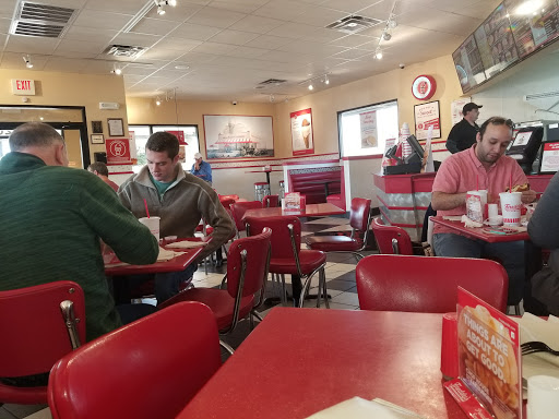 Shopping Mall «Shops at Vineyard Village», reviews and photos, 2800 Texas 121 Business, Euless, TX 76039, USA