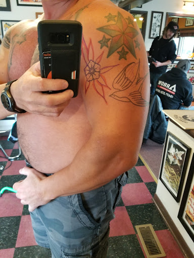 Tattoo Shop «Roselle Tattoo Company», reviews and photos, 25W163 Lake St, Roselle, IL 60172, USA