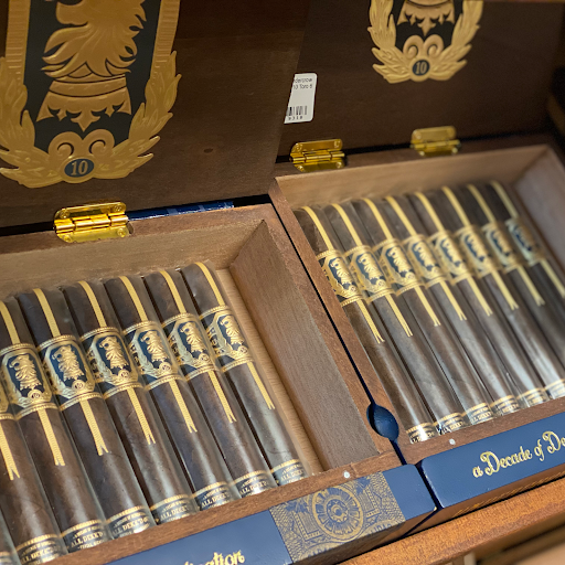 Cigar Shop «Three Js Cigar Davie», reviews and photos, 8250 Griffin Rd, Davie, FL 33328, USA