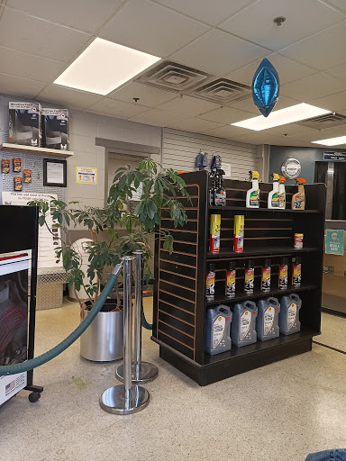 Ford Dealer «Arlington Heights Ford», reviews and photos, 801 W Dundee Rd, Arlington Heights, IL 60004, USA