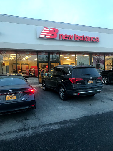 New Balance Westchester, 350 Tarrytown Rd, White Plains, NY 10607, USA, 