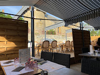 Atmosphère du Restaurant La Romerie à Tournes - n°1