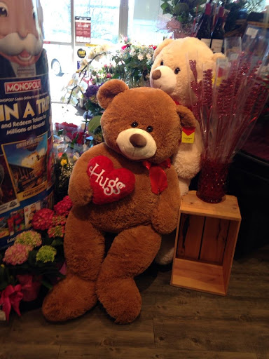 Grocery Store «Safeway», reviews and photos, 401 A Ave, Lake Oswego, OR 97034, USA