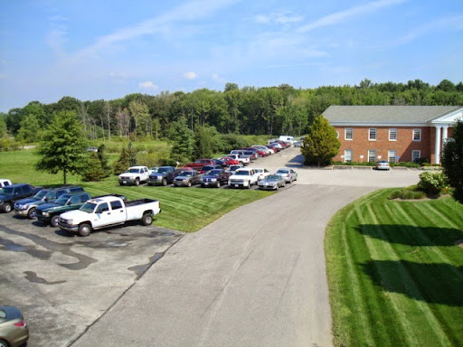 Used Car Dealer «Fidelity Auto & Truck Sales», reviews and photos, 8410 E Washington St, Chagrin Falls, OH 44023, USA