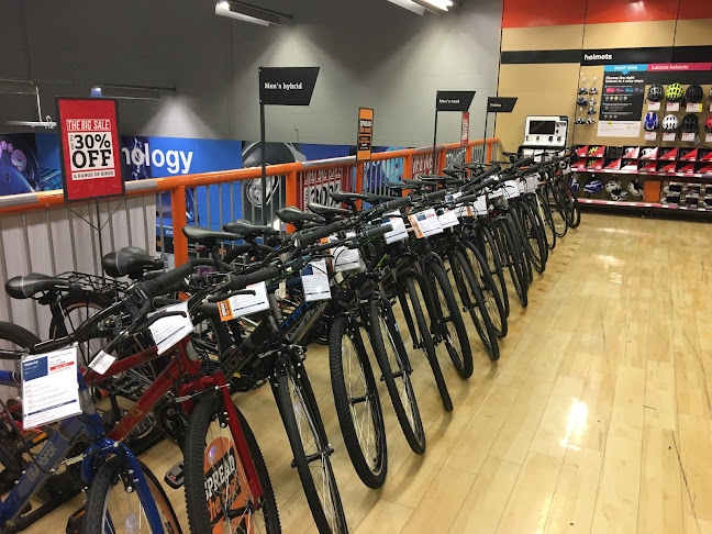 Comments and reviews of Halfords - Belfast