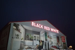 Salon partnerski Black Red White-Sulnówko-Żwirki i Wigury image