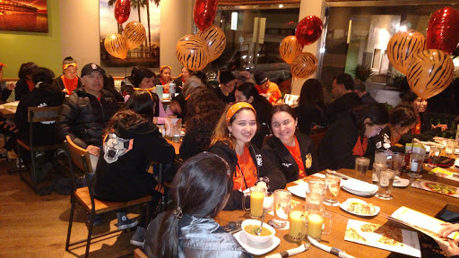 Shopping Mall «Beach Walk Shopping Center», reviews and photos, 437 Hwy 101, Solana Beach, CA 92075, USA