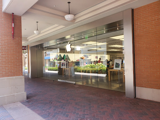 Computer Store «Apple Short Pump Town Center», reviews and photos, 11800 W Broad St, Henrico, VA 23233, USA