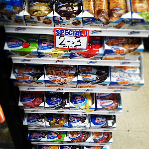 Discount Store «Dollar Center», reviews and photos, 15530 W Warren Ave, Detroit, MI 48228, USA