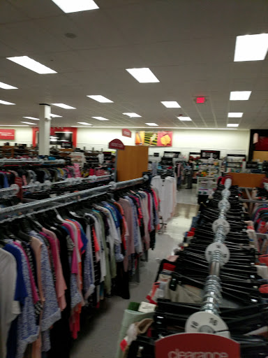 Department Store «T.J. Maxx & HomeGoods», reviews and photos, 221 N West End Blvd, Quakertown, PA 18951, USA