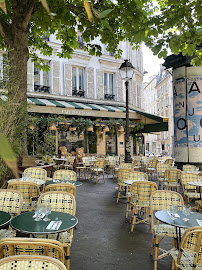 Atmosphère du Restaurant Café Père Tanguy à Paris - n°18