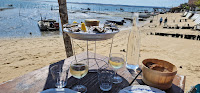 Plats et boissons du Restaurant La Cabane Réveleau, dégustation d'huîtres - Le Canon à Lège-Cap-Ferret - n°1