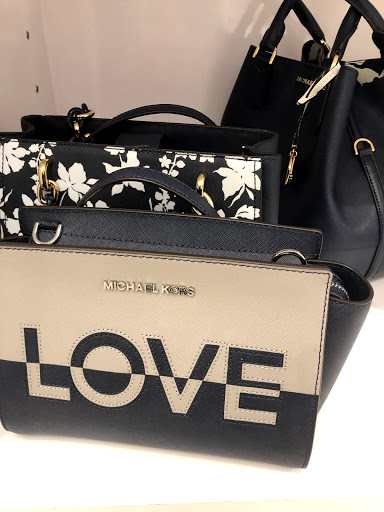 Fashion Accessories Store «Michael Kors», reviews and photos, 20-A Killingworth Turnpike #430, Clinton, CT 06413, USA