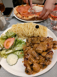 Plats et boissons du Restaurant italien PIZZA CESENA à Sept-Sorts - n°2