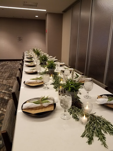 Hotel «DoubleTree by Hilton Hotel Syracuse», reviews and photos, 6301 NY-298, East Syracuse, NY 13057, USA