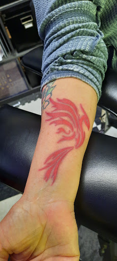 Body Piercing Shop «Multnomah Body Piercing and Tattoo», reviews and photos, 1861 NE Division St, Gresham, OR 97030, USA