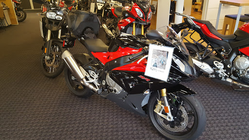 BMW Motorcycle Dealer «BMW Motorcycles of Western Oregon», reviews and photos, 12010 SW Garden Pl, Portland, OR 97223, USA