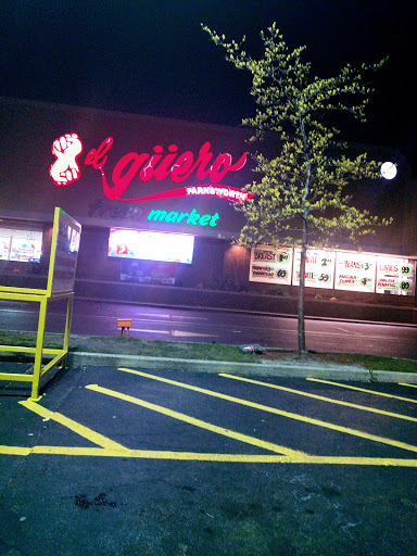 Grocery Store «Super Mercados El Guero», reviews and photos, 850 N Farnsworth Ave, Aurora, IL 60505, USA